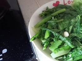 Quick Garlic Stir-fried Indian Lettuce: Easy Chinese Recipe