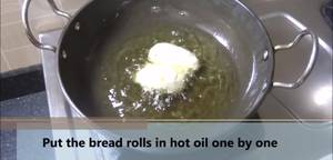 Easy Bread Rolls Recipe: Potato Stuffed Bread Rolls