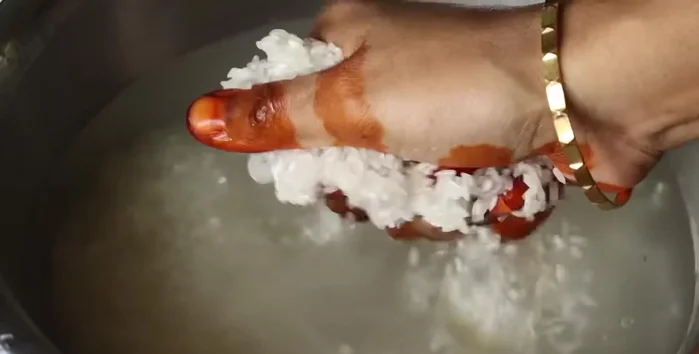 Add the coconut mixture to the heated ghee.
