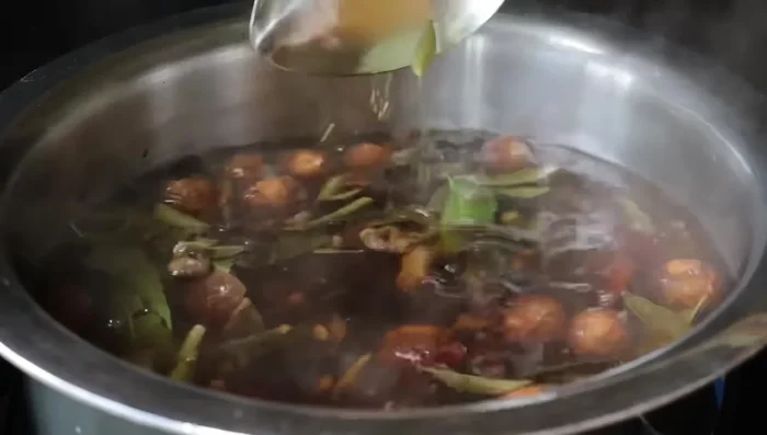 Reduce heat to medium and boil for 30 minutes.