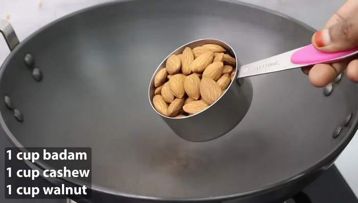 Transfer the mixture to a mixing bowl.