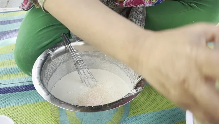 Rest the batter: After mixing well, add salt and a little oil. Let the batter rest for 10 minutes.