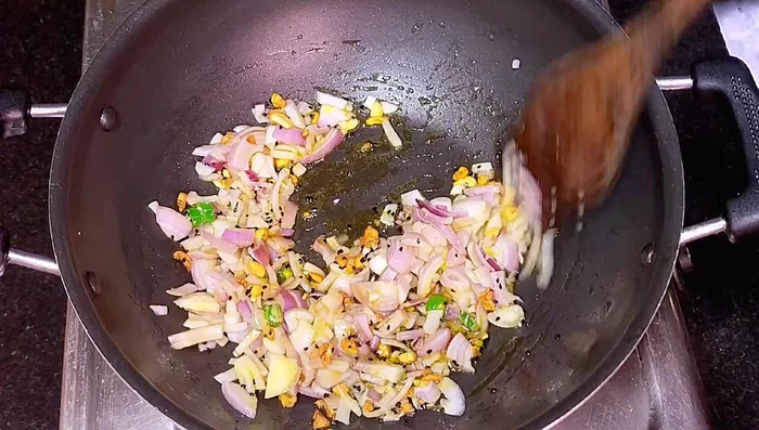 Add chopped onions and fry for 3-4 minutes.