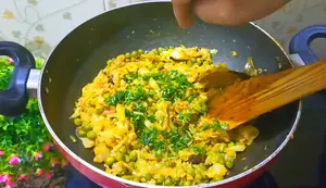 Quick & Easy Cabbage Peas Recipe for Tiffin Boxes