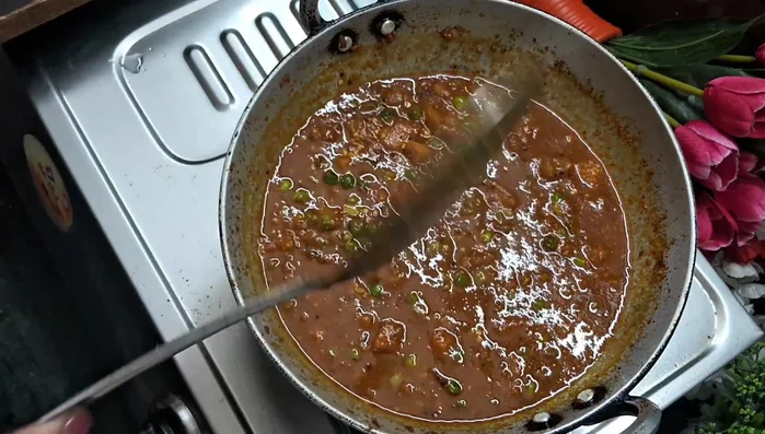 Cover and cook for 2-3 minutes until the vegetables are tender.