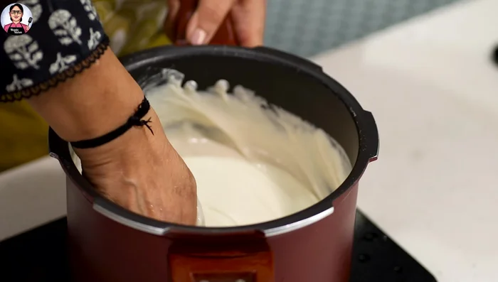 Combine and ferment: Mix both the lentil and rice batter well to incorporate air. Let it ferment overnight or for 6-8 hours.