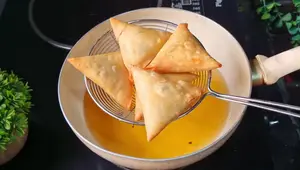 Crispy Onion Samosas: Easy Iftar Recipe (Ramadan 2025)
