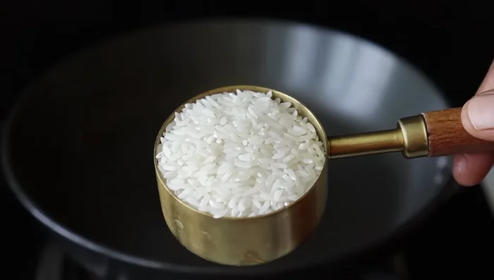 Pour into a freezer-safe container.