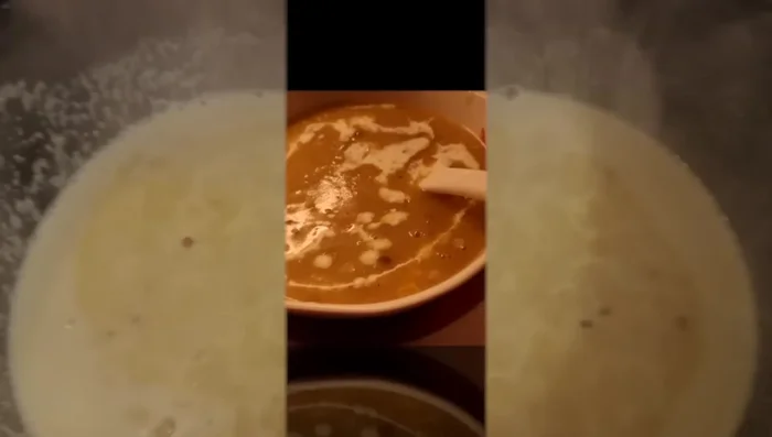 Bring the soup to a boil and simmer for 10 minutes.