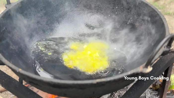 Fry the paneer in oil.