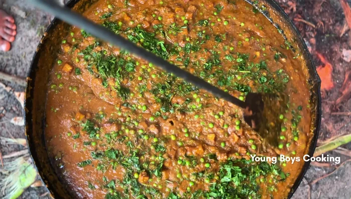 Add food paneer garam masala and green coriander.