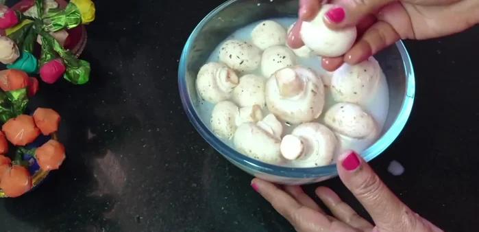 Clean mushrooms: Soak in water with 2-4 drops of milk to remove dirt. Wash thoroughly.