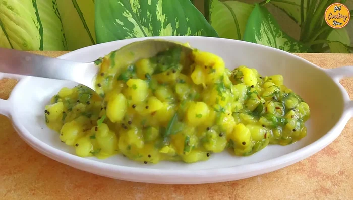 Serve: Serve hot with puris, poond, or roti.