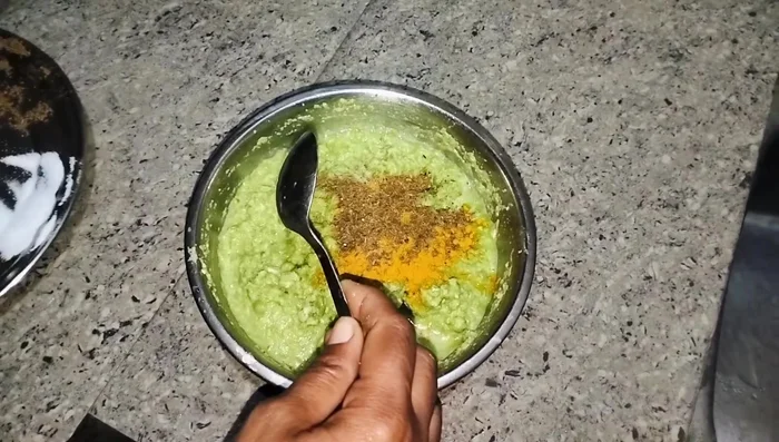 Add ginger-garlic-chilli paste.