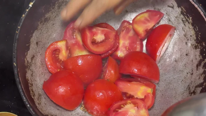Add 5-6 tomatoes and fry.