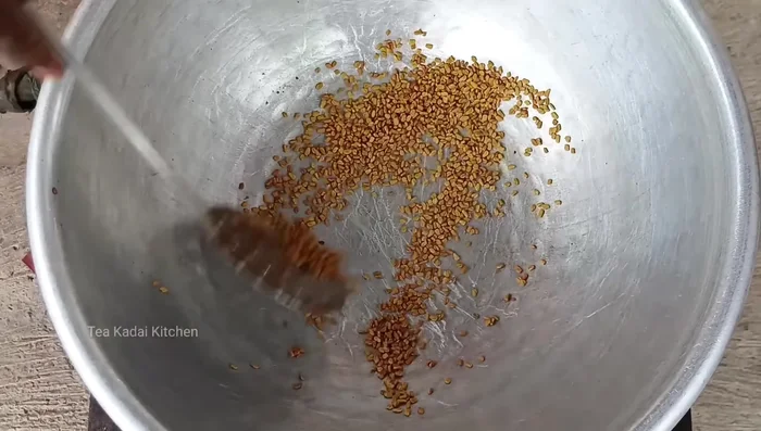 Soak the tamarind in 2 liters of water for about an hour.