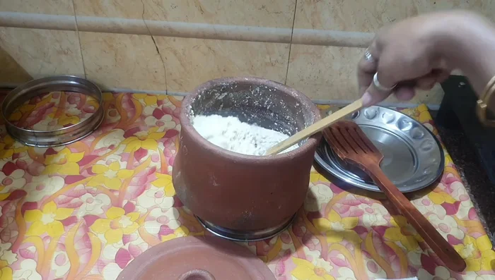 After fermentation, put the batter on the stove and bring it to a boil, stirring constantly.