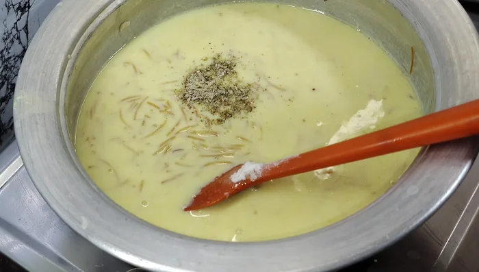 Cook for 2 minutes on low heat, then remove from heat and let cool completely (at room temperature or by chilling).