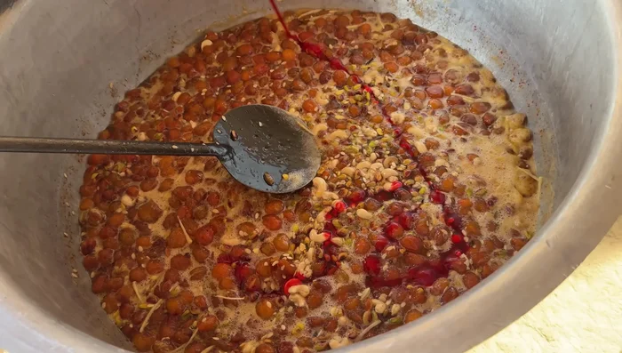 Add one bottle of red sherbet to enhance flavor, fragrance, and color.