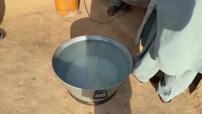 Remove from heat, let cool, and thicken.