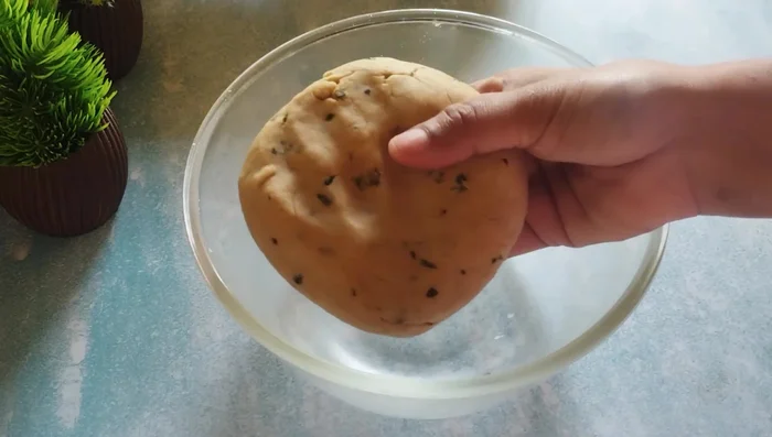 Cover the dough and let it rest for 10-20 minutes.