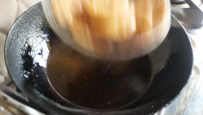 Remove the mathri from the oil, drain on paper towels, and let cool.