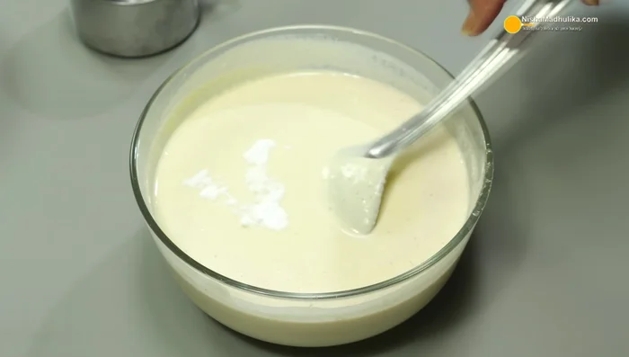 Add 1/4 teaspoon baking soda (or 1 teaspoon Eno) to the dosa batter. Mix well.