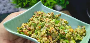 Spicy Green Chili Thecha Recipe: Quick & Easy Maharashtrian Style