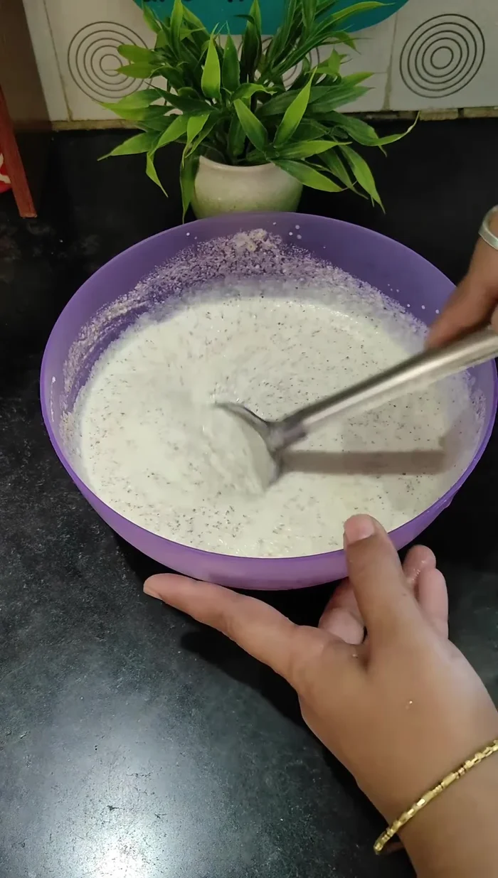 Add salt to taste, mix well, cover, and let the batter rest for 20 minutes. (98.2)