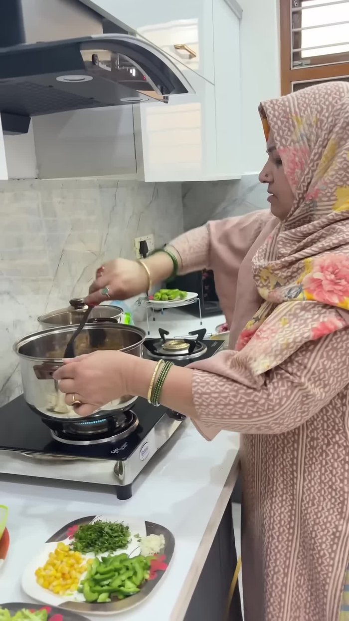 Prepare chicken for both soup and frying (marinate chicken).