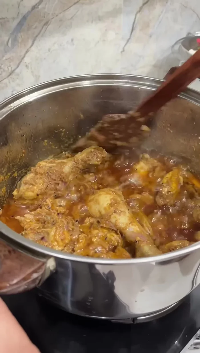 Fry the chicken for the soup until lightly browned.