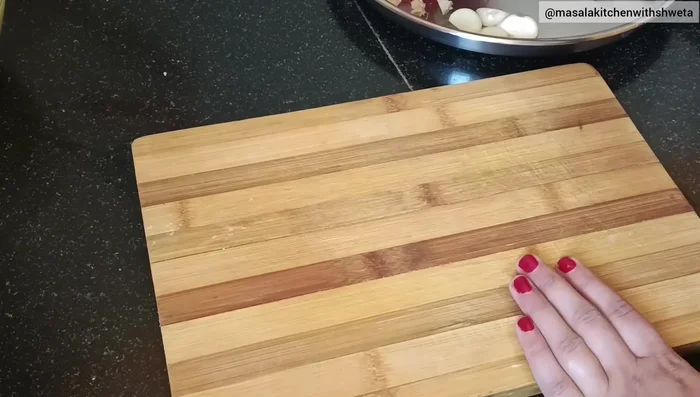 Set aside the batter for 10 minutes.