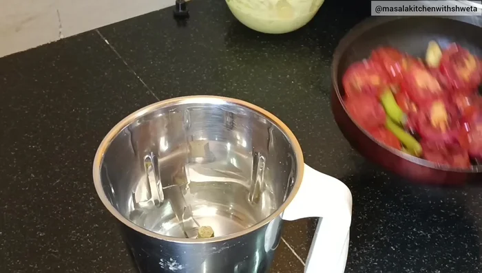 Steam the idlis for 12-15 minutes.