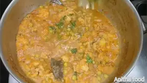 Cauliflower Peas Gravy: Easy Side Dish for Puri