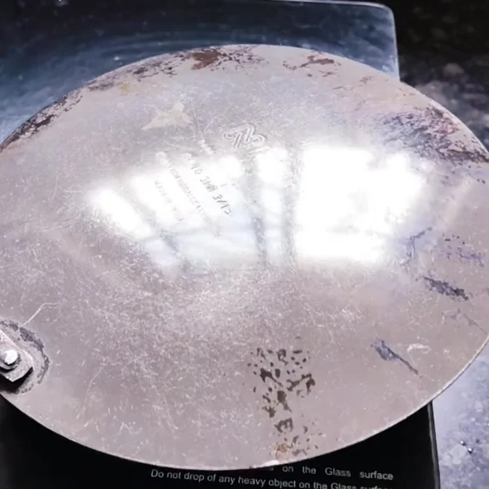 Heat a tawa (griddle). Cook the naans on medium heat, first one side on the tawa and then the other side directly on the hot tawa to puff them up.