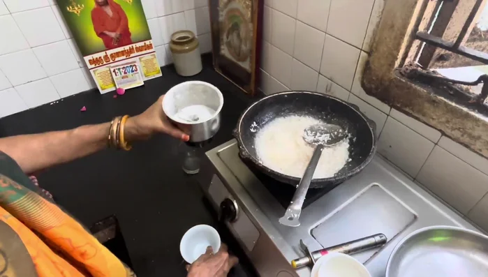 Add the cashew paste (ground cashew milk paste).