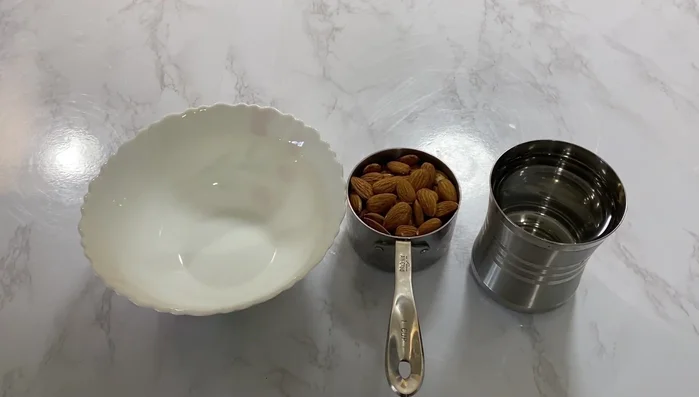 Combine 1 cup of almonds and 1 cup of water. Soak for 7-8 hours or overnight. (22.16)