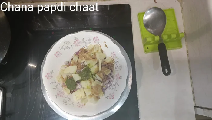 Add 1 teaspoon of chili flakes.