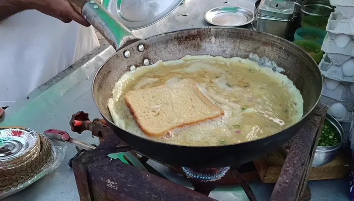 Add the egg mixture to the pan.