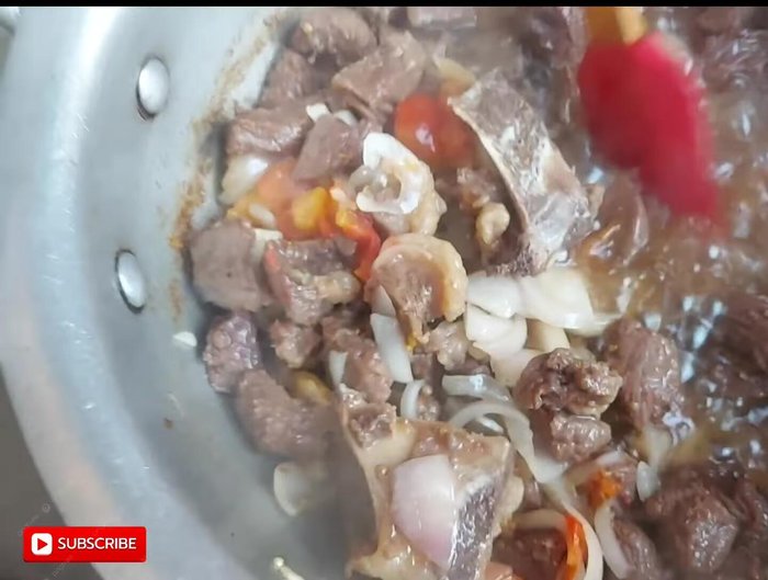 Add the spice-yogurt mixture to the beef. Fry well.