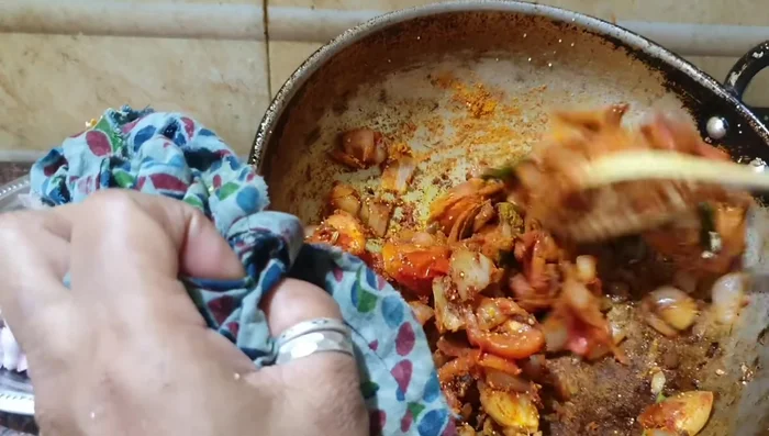 Cool and grind the fried masala.