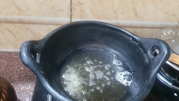 Add curry leaves.