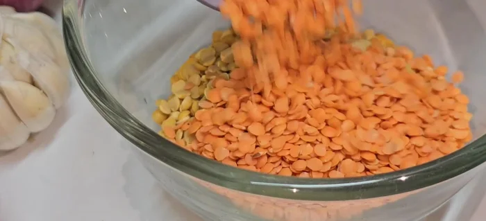Wash and soak gram dal, tawar dal, and lentils with water for an hour.