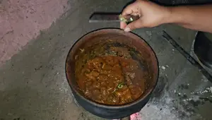 Desi Banda (Spicy Pork) Recipe: A Tasty Indian Dish
