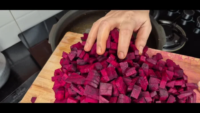 Add finely chopped turnip (beetroot).