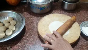 Soft Dry Bread (Sukkha Rotti): No Oil Needed!