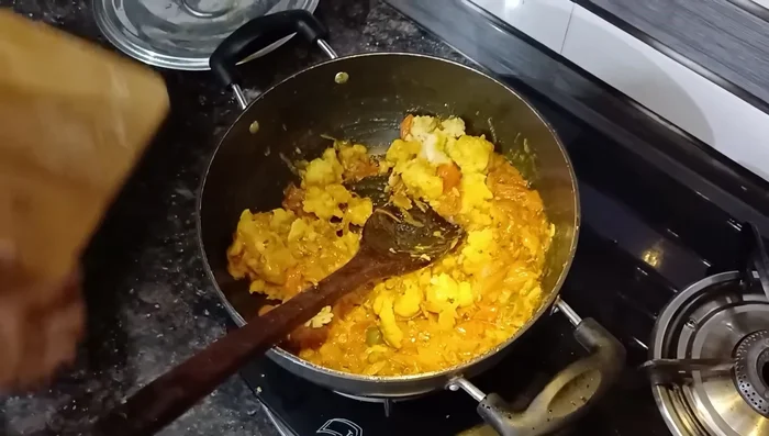 Add a little coriander and dried fenugreek. Mix well.