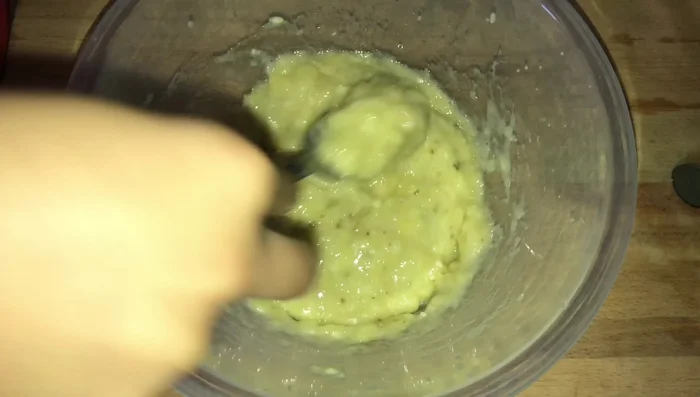 Add mashed bananas and mix thoroughly.