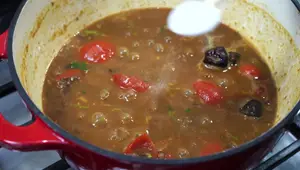 Garlicky Brown Lentil Curry: Easy Weekly Recipe