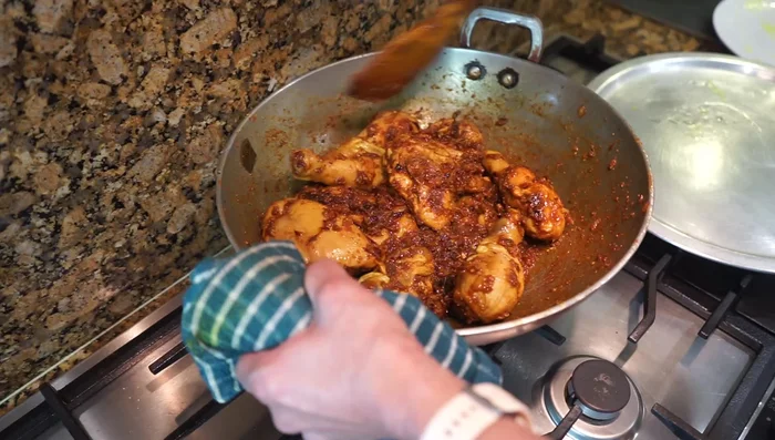 Simmer: Cover the pan and cook on medium heat for 20 minutes, or until the chicken is tender. The chicken will cook in its own juices.